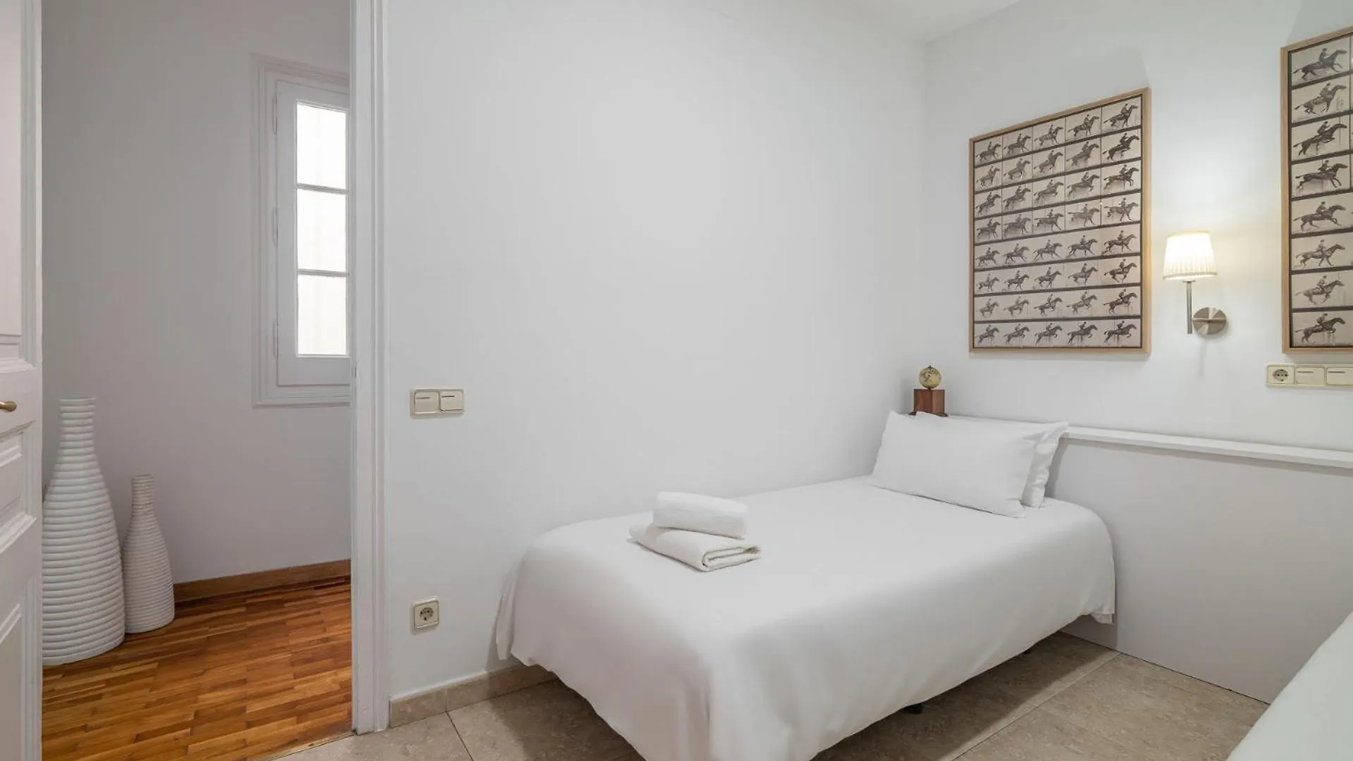 Stay U-Nique Apartment Creu Coberta II Barcelona Spanje