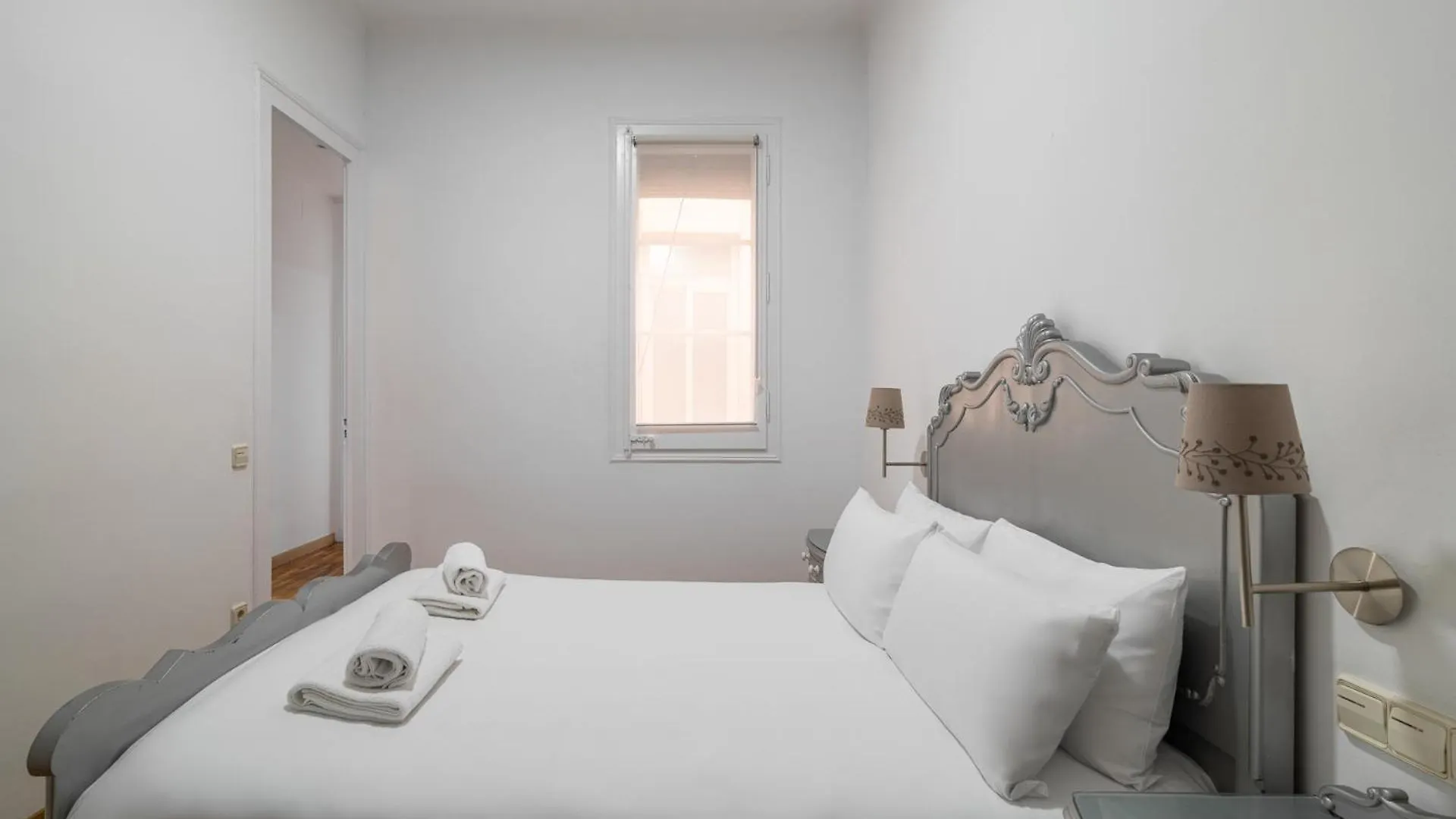 Stay U-Nique Apartment Creu Coberta II Barcelona 0*,  Spanje