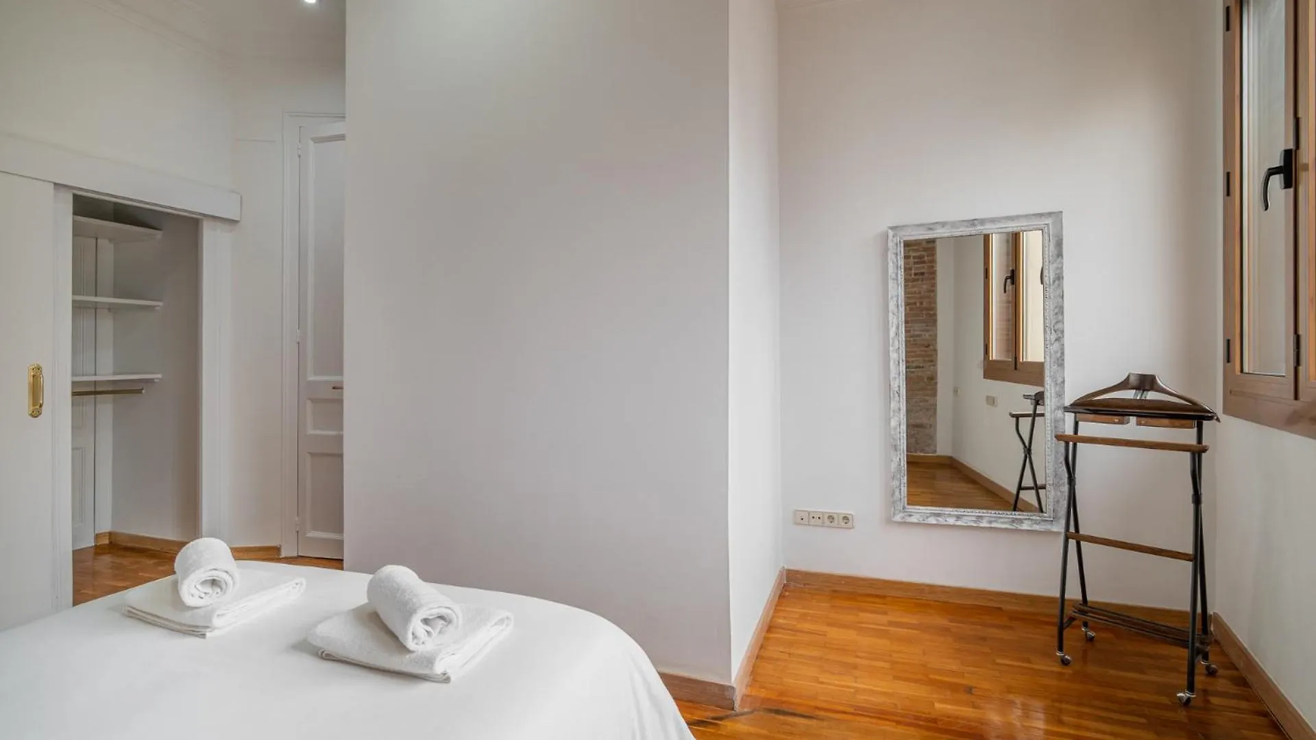 Stay U-Nique Apartment Creu Coberta II Barcelona
